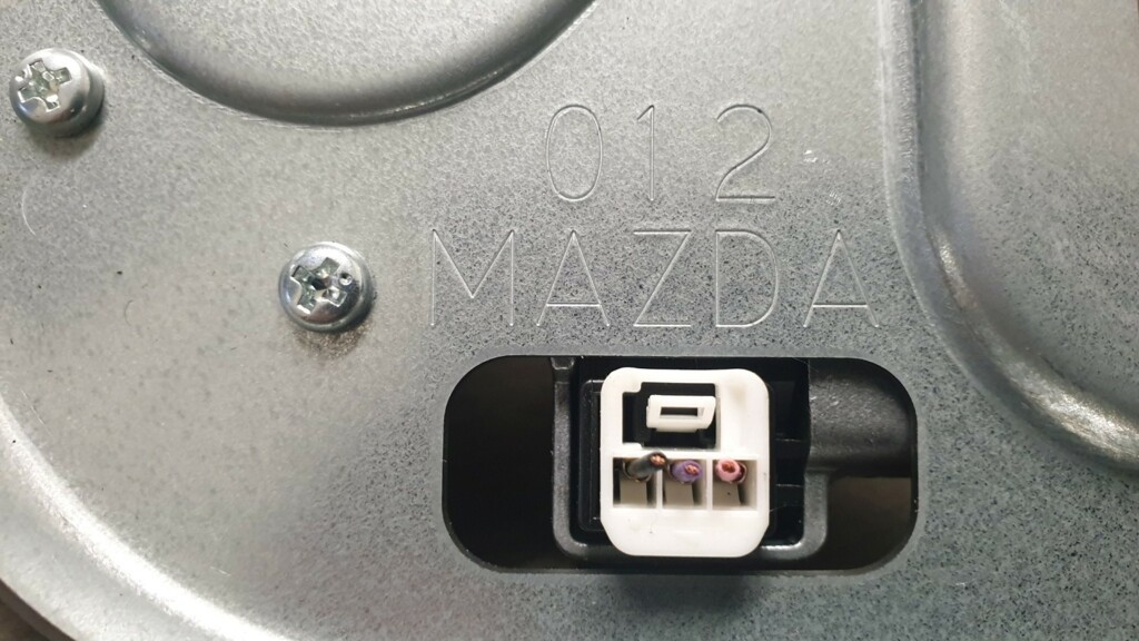 Afbeelding 2 van Mazda CX-3 Ruitenwissermotor achter