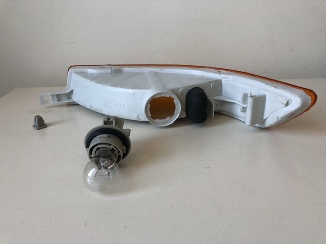 Afbeelding 3 van Knipperlicht Corolla VII (E100) voor rechts 212-1654R-A