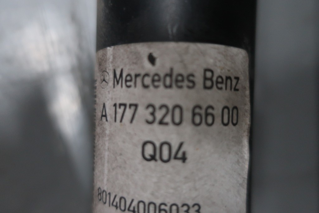Afbeelding 2 van Achterschokbreker set Mercedes A-klasse W177 18- a1773206600