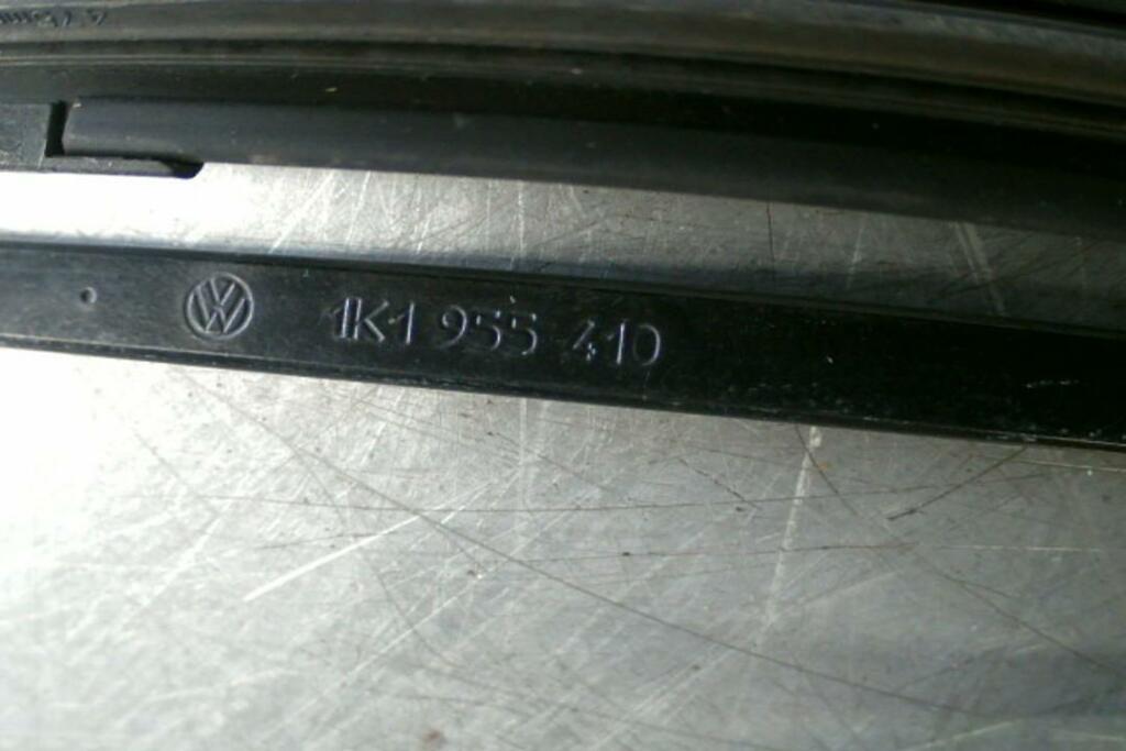 Afbeelding 2 van Ruitenwisserarm rechtsvoor ​​1K1955410 VW Golf V ('03-'08)