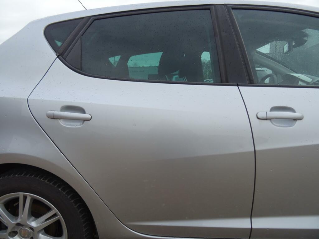 Afbeelding 6 van Portier rechtsachter 6J4833056​ Seat Ibiza 6J('08-'17) ​LS7Y