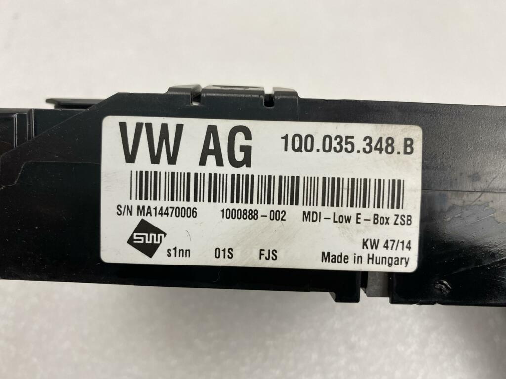 Afbeelding 5 van AUX USB aansluiting Volkswagen Scirocco 1Q0035348B
