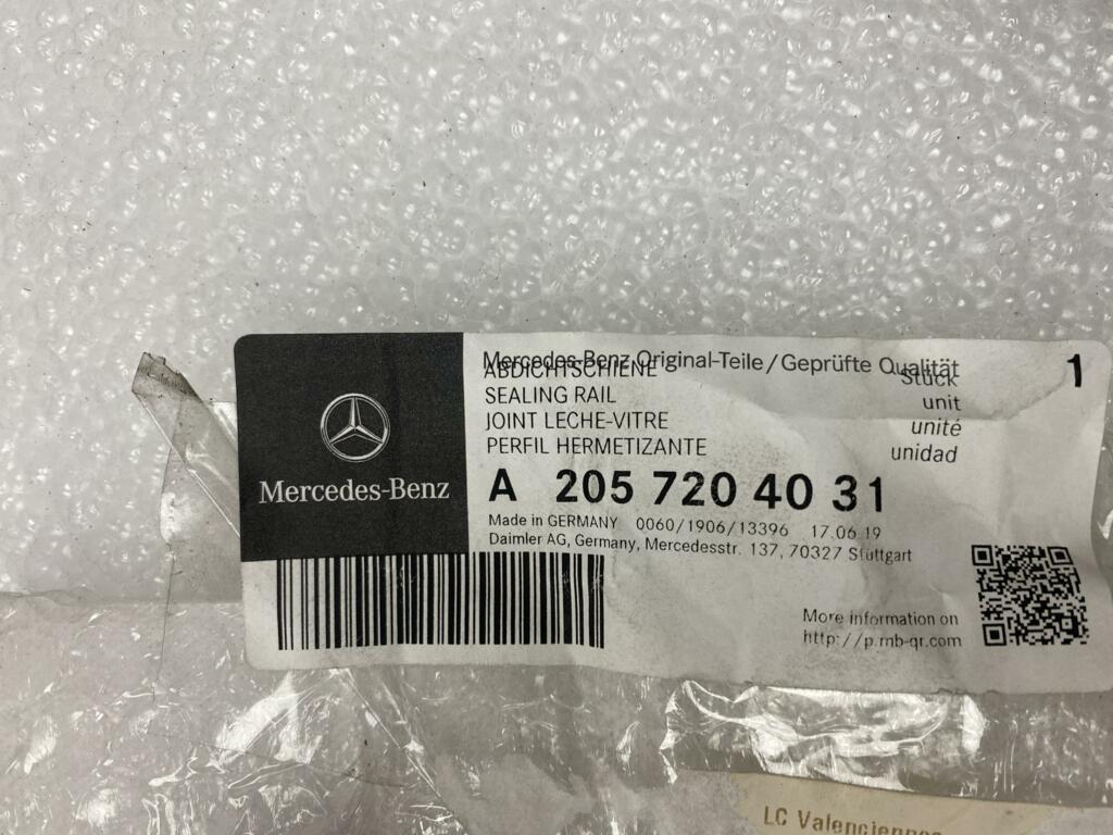Afbeelding 9 van Raamlijst Chrome Mercedes C klasse W205 NIEUW A2057204031