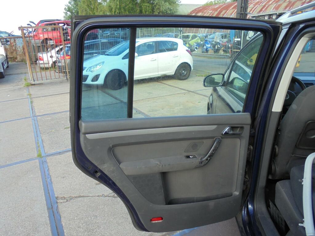 Afbeelding 2 van Portier LA blauw 5-deurs VW Touran ('03-'06) 1t0833055r