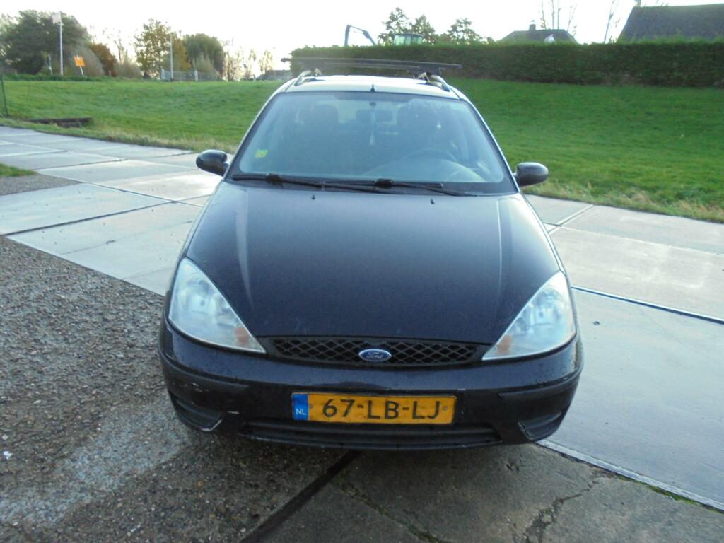 Afbeelding 1 van Ford Focus Wagon 1.4-16V Cool Edition