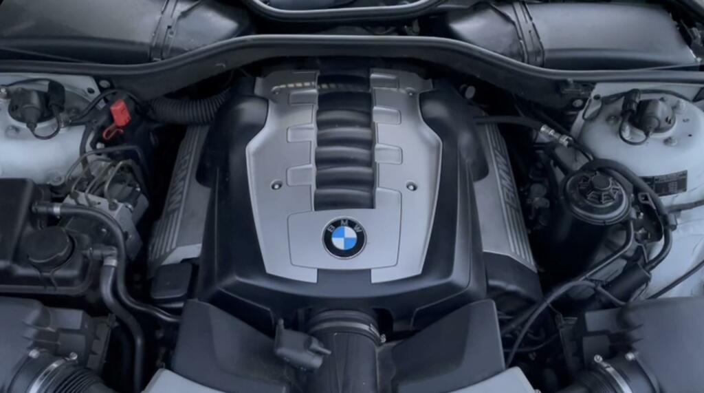 Afbeelding 1 van BMW 7-serie E66 750Li ('01-'08) Motorblok N62B48B