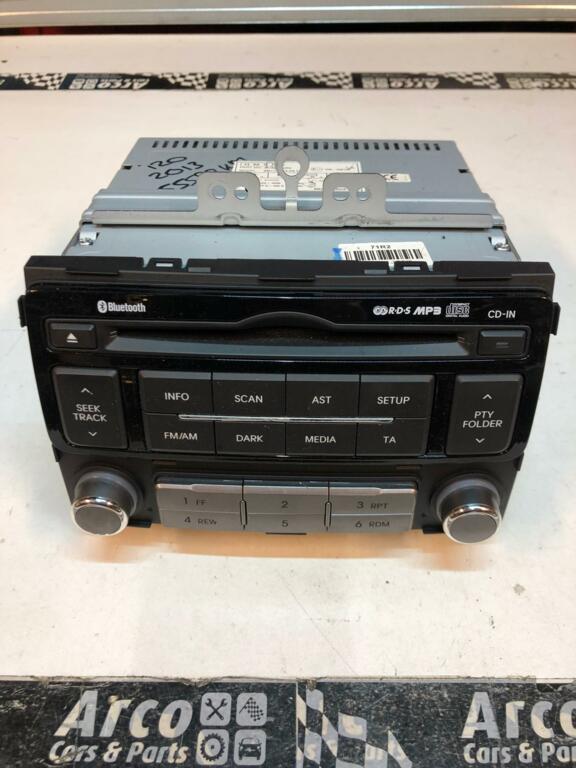 Afbeelding 1 van Hyundai i20 Radio CD Speler 96121-1P000 2012-2015