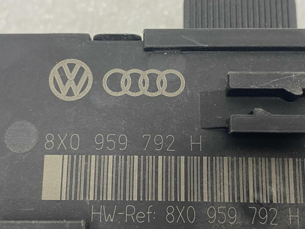 Afbeelding 4 van Centrale Deurvergrendelings Module RV Audi A1 8X959792H