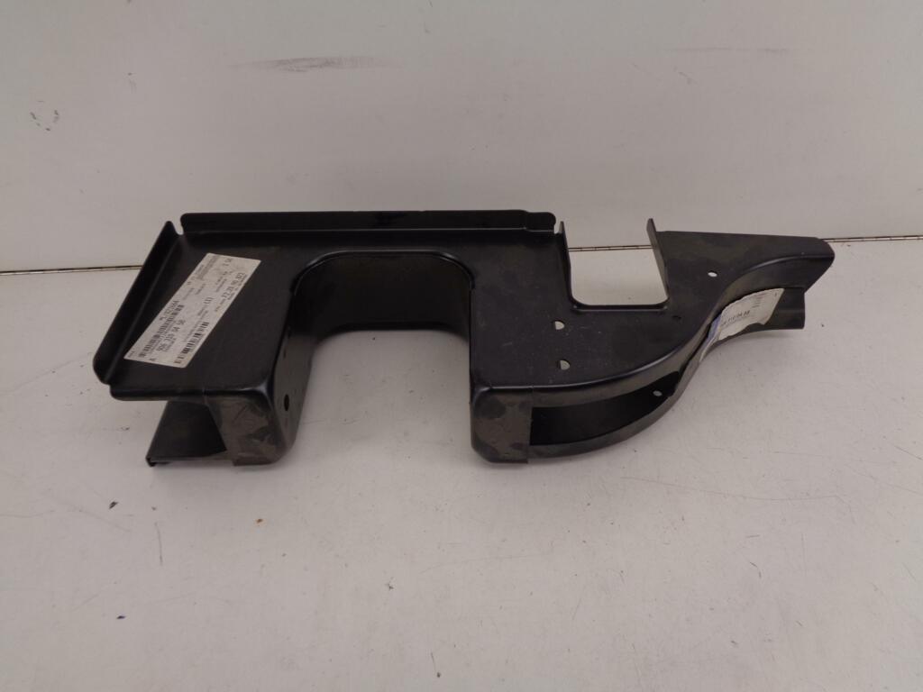 Afbeelding 1 van A9063100458 DRAGER CHASSIS SPRINTER W906 NOS OEM MERCEDES