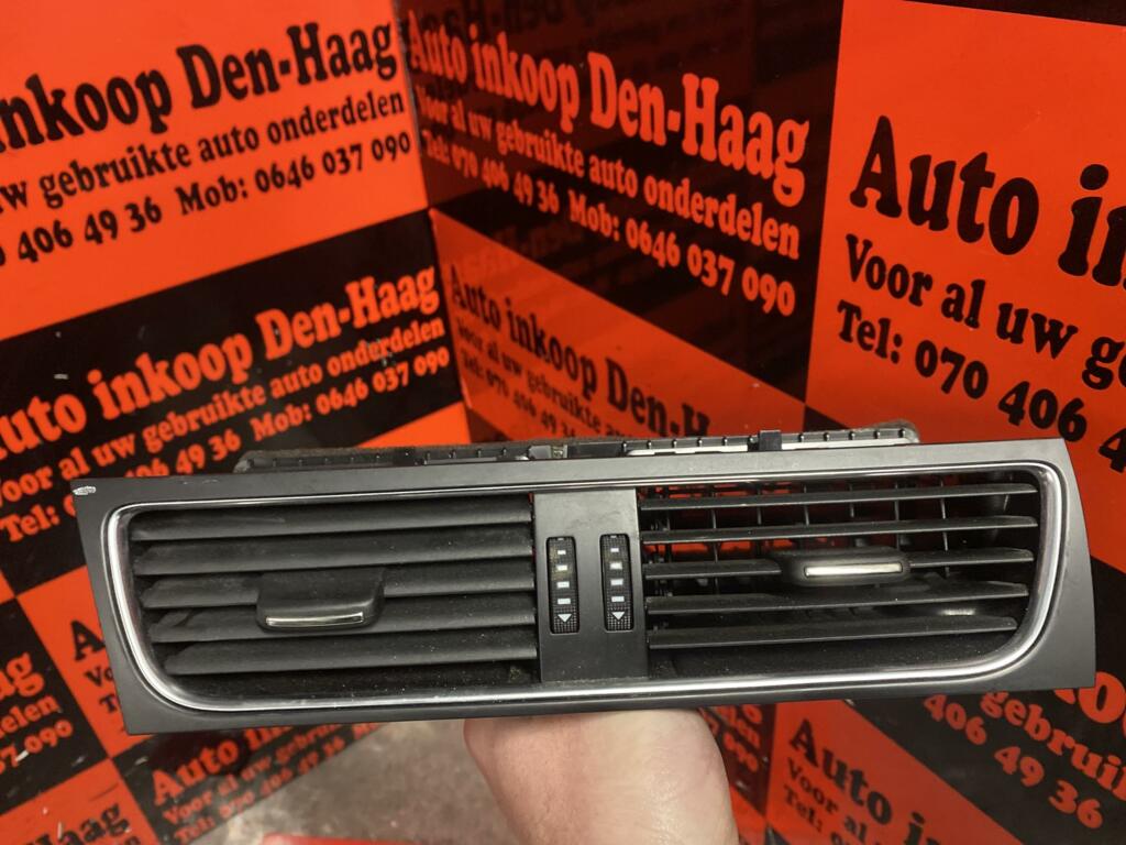 Afbeelding 2 van Audi A4 A5 ('07-'16) Luchtrooster Dashboard - 8T1820951B