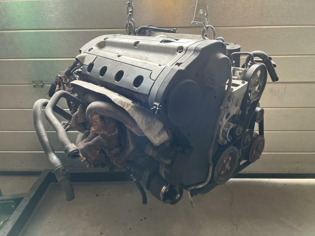 Afbeelding 4 van Motor compleet Peugeot 607 2.2-16V 03158W C8, 807, 407
