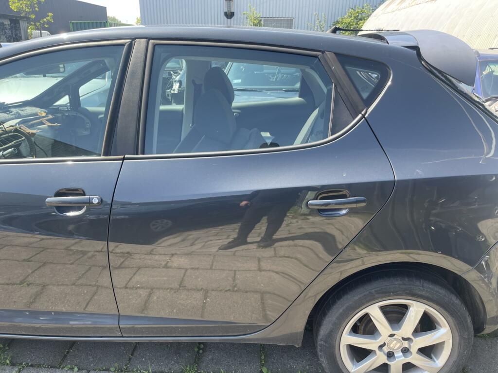 Afbeelding 1 van Portier linksachter grijs 5-deurs Seat Ibiza 6J (8-17) LW7Z