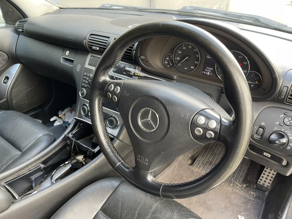 Afbeelding 2 van Mercedes C-klasse W203 ('00-'07) Sportstuur + Airbag