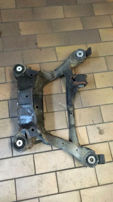 Afbeelding 1 van Subframe achter BMW 3 serie E46 Compact 316 318 33316770812