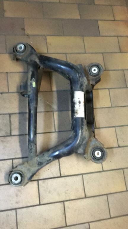 Afbeelding 2 van Subframe achter BMW 3 serie E46 Compact 316 318 33316770812