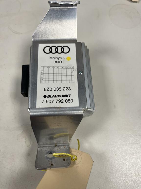 Afbeelding 1 van Radio versterker module Audi A2 1.4 ('00-'05) 8z0035223