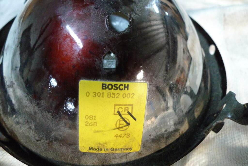 Afbeelding 3 van Reflector koplamp Mercedes 113 Pagode in redelijke staat A0008261478 Bosch 0301852002