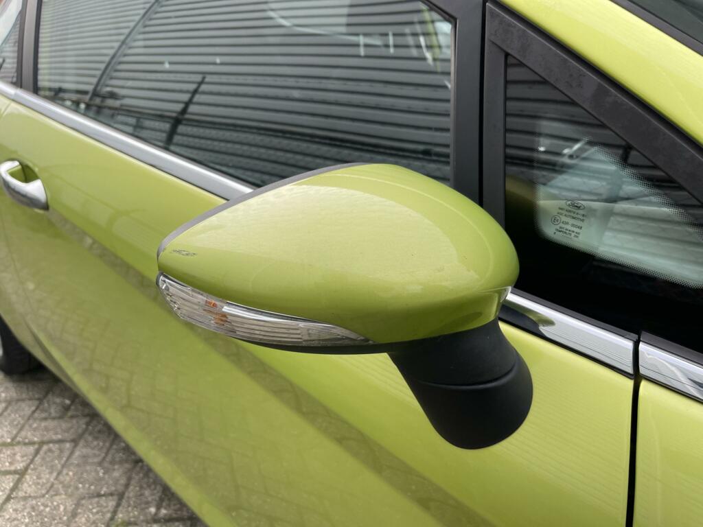 Afbeelding 1 van Ford Fiesta VI (08-'17) Buitenspiegel rechts squeeze green