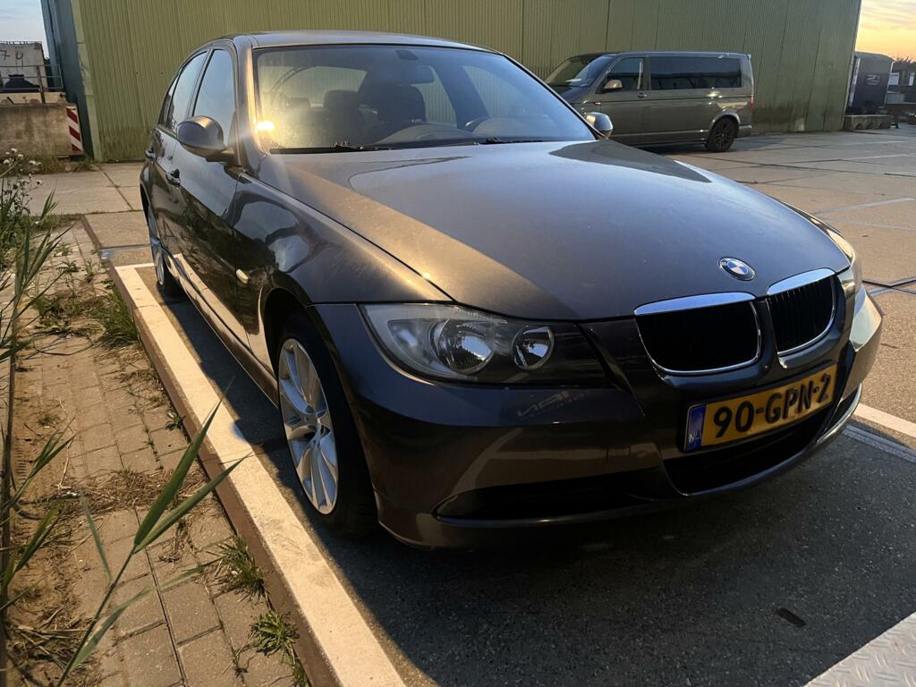 Afbeelding 2 van BMW 3-serie 318i
