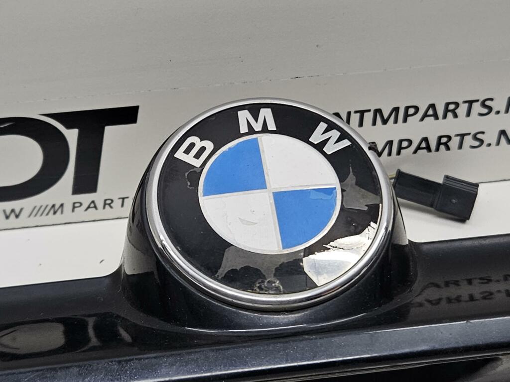 Afbeelding 2 van Achterklep handgreep BMW 3-serie Cabrio E46 51137170965