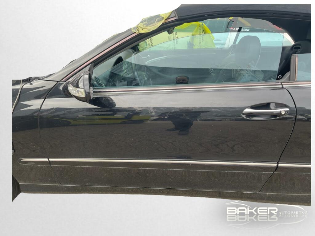 Afbeelding 2 van Portier linksvoor Mercedes CLK-klasse Cabrio A209 (03-'09)