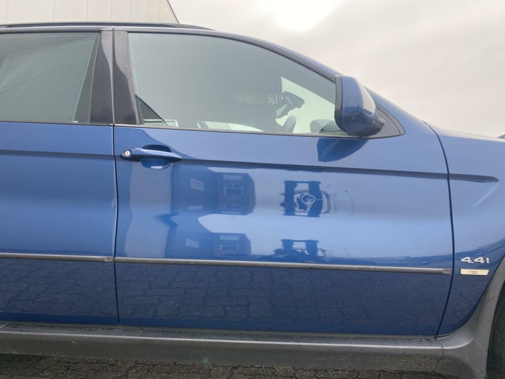 Afbeelding 19 van BMW X5 4.4i