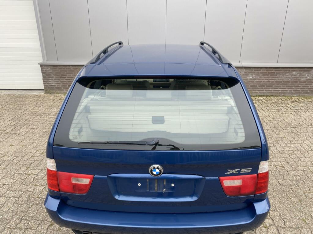 Afbeelding 15 van BMW X5 4.4i