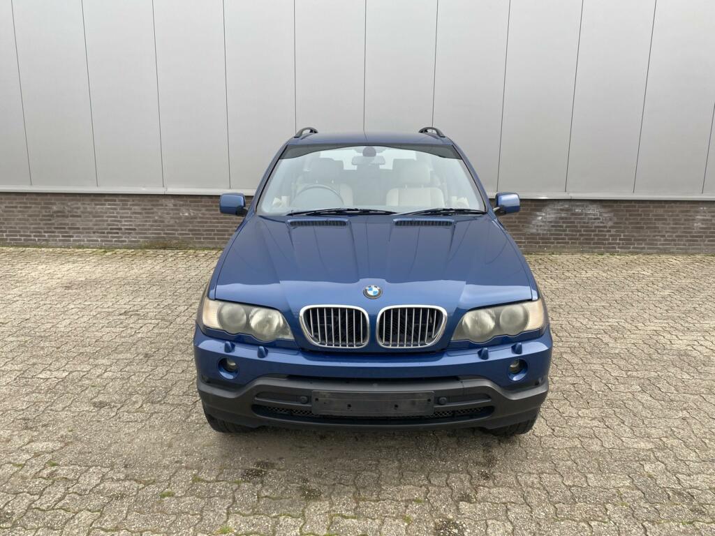Afbeelding 3 van BMW X5 4.4i