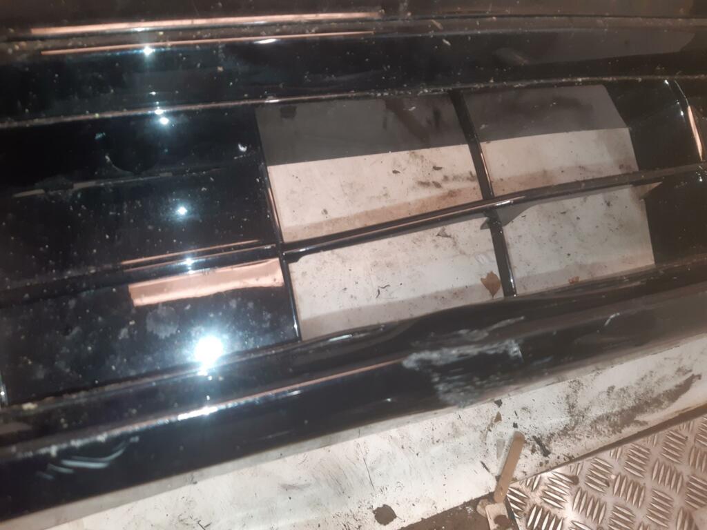 Afbeelding 4 van Voorbumper PDC Agata Black  Ford Kuga 2019-  LV4B17D957