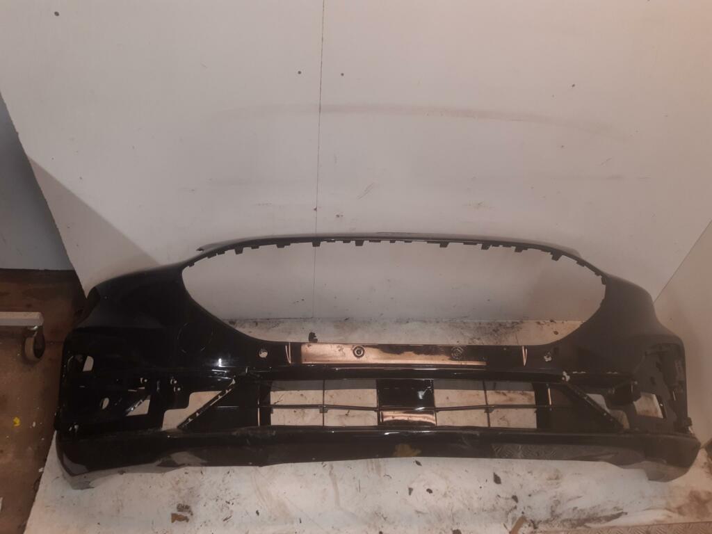Afbeelding 1 van Voorbumper PDC Agata Black  Ford Kuga 2019-  LV4B17D957