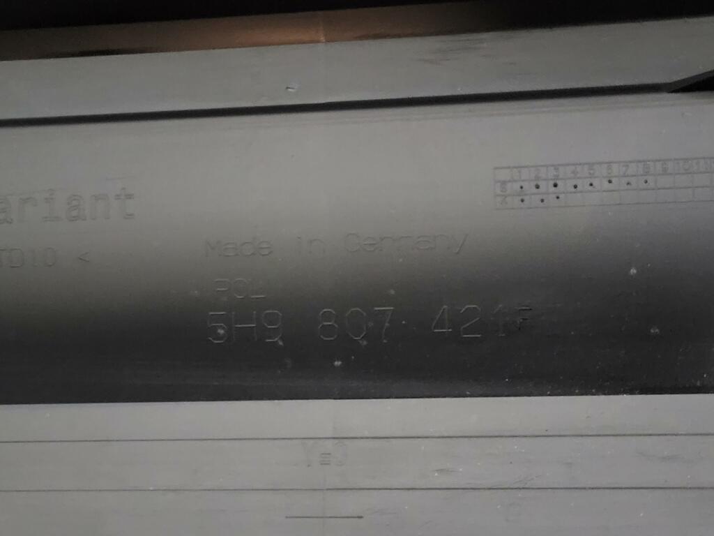 Afbeelding 21 van GOLF 8 VIII VARIANT STYLE Achterbumper CHROOM DIFFUSER 4 PDC