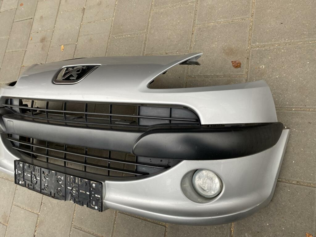 Afbeelding 3 van Peugeot 1007 ('05-'09) Voorbumper + Mistlampen - EZR