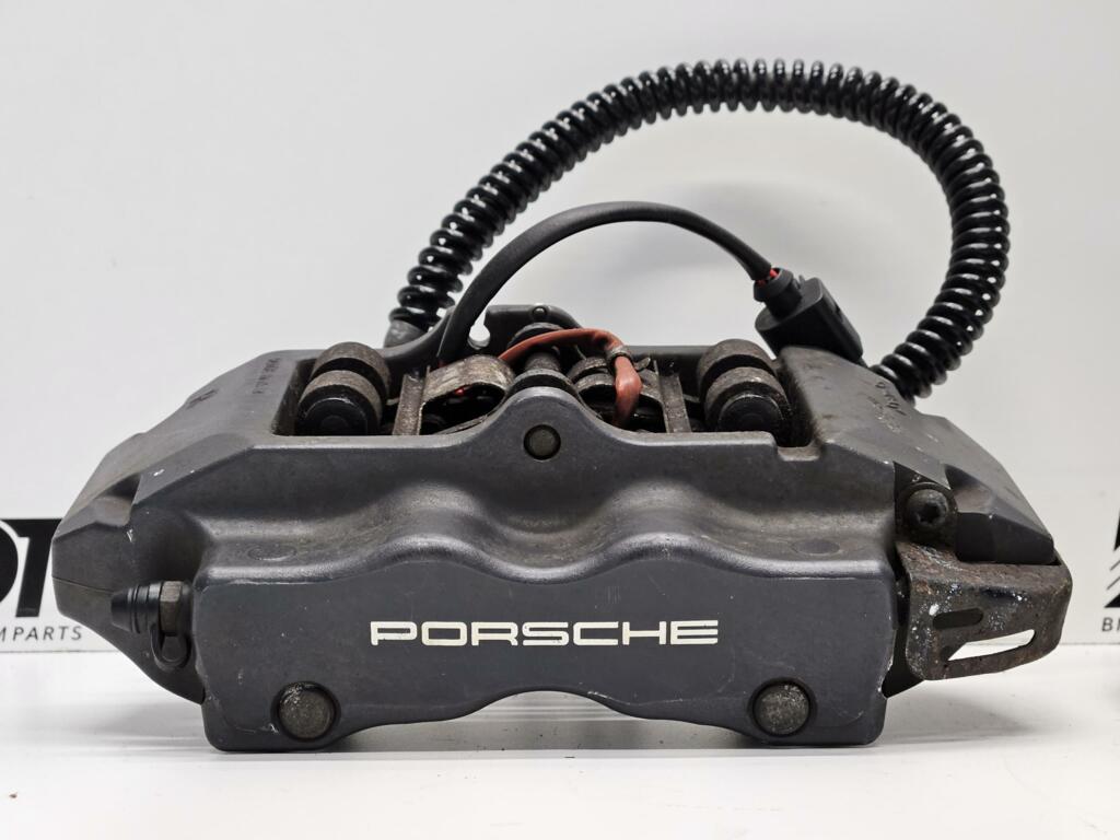 Afbeelding 3 van Set remklauwen Porsche Cayenne 9PA ('02-'09) 20.7673.04