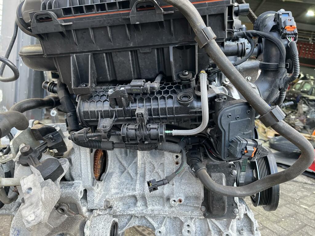 Afbeelding 4 van Motorblok Peugeot 208 Corsa F ('12->) HN05 F12XHT