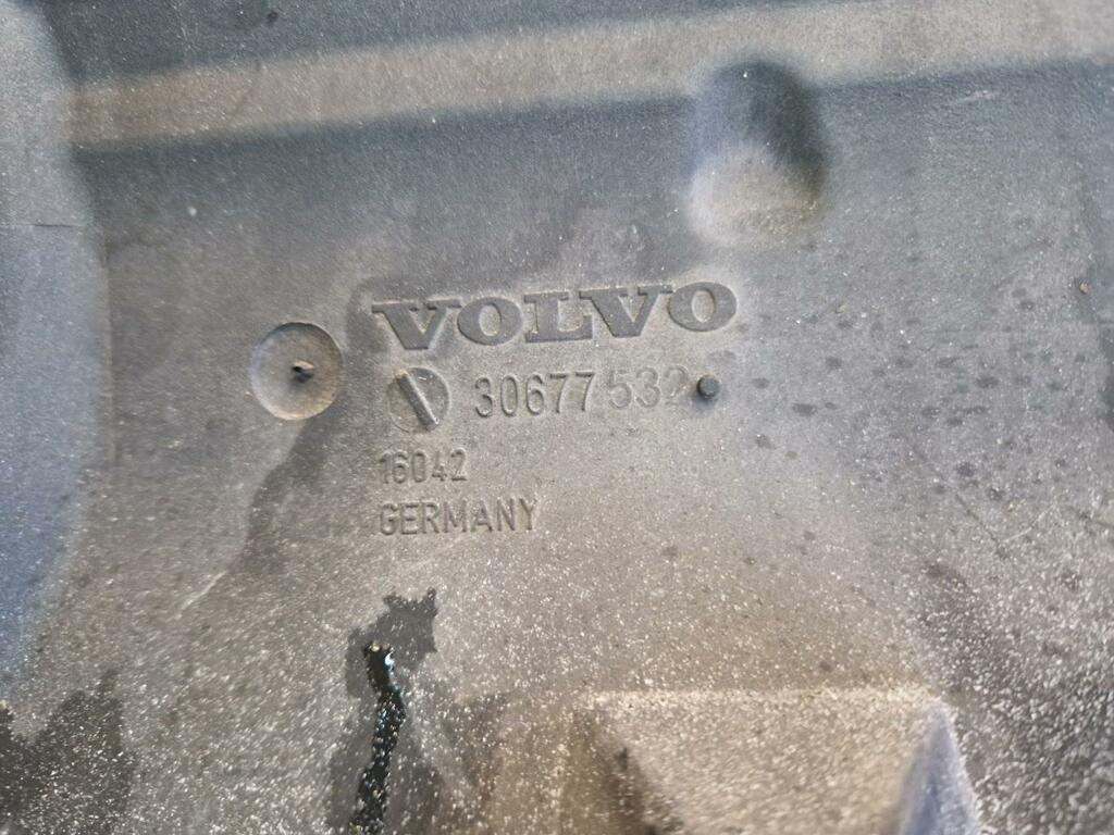 Afbeelding 4 van Luchtfilterbehuizing Volvo S40 II 2.4 ('04-'12) 30677532
