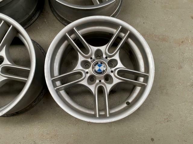 Afbeelding 2 van BMW styling 66 5 serie e39 sportvelgen breedset 8 en 9 j