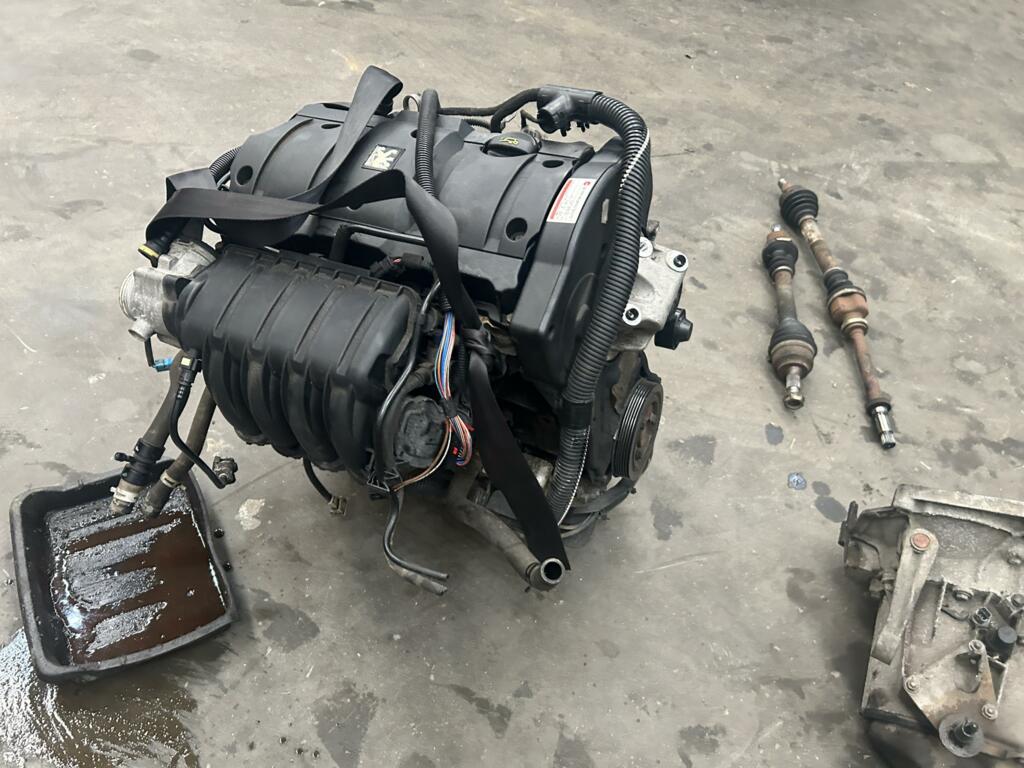 Afbeelding 3 van Motor Peugeot 206 SW 1.6-16V NFU ('02-'07)
