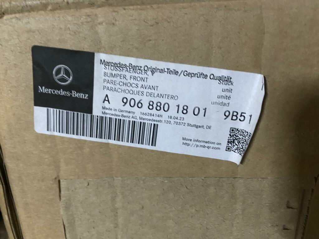 Afbeelding 16 van Voorbumper Mercedes Sprinter FACELIFT NIEUW ORIG A9068801570