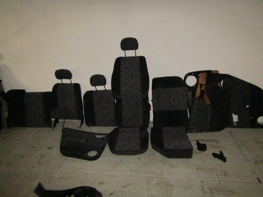 Afbeelding 1 van Interieur stoelen bank panelen opel vectra B en onderdelen