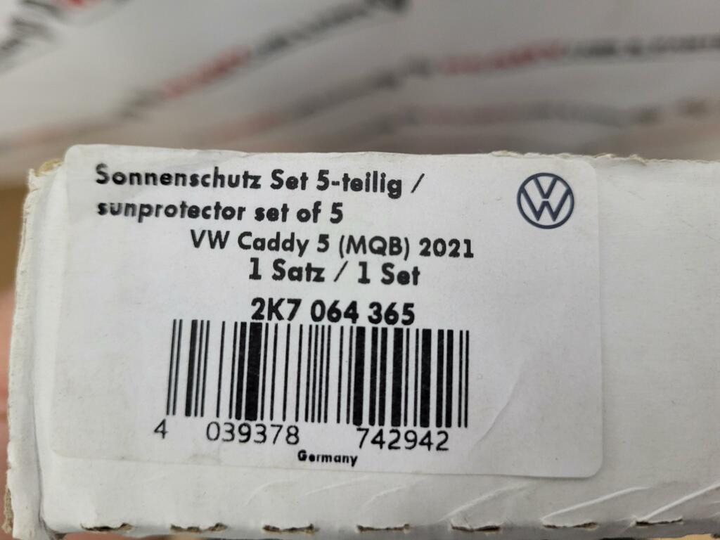 Afbeelding 14 van Zonwering VW Caddy V Cargo SB  2020-> 2K7064365 ZONNESCHERM
