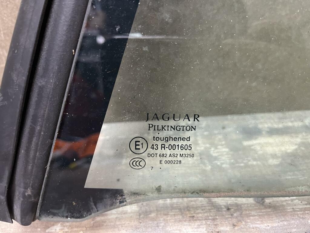 Afbeelding 5 van Zijruit linksachter Jaguar XK 3.5 V8 Coupé (6-15) 43R001605