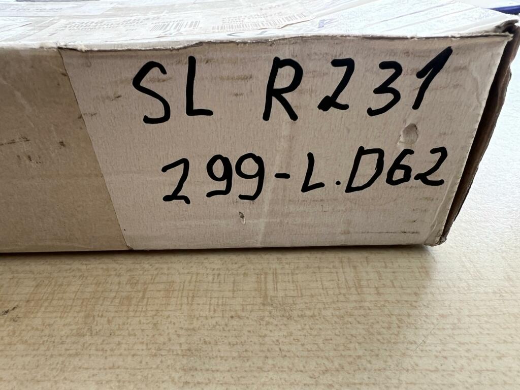 Afbeelding 4 van SL R231 AMG Remblokken Voor A0004204304 A0084203020 W231 299