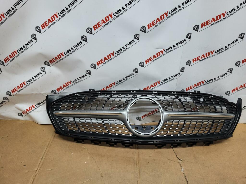 Afbeelding 1 van Grille MB CLA W118 C118 X118 DIAMOND GRILL A1188880000 GRIL