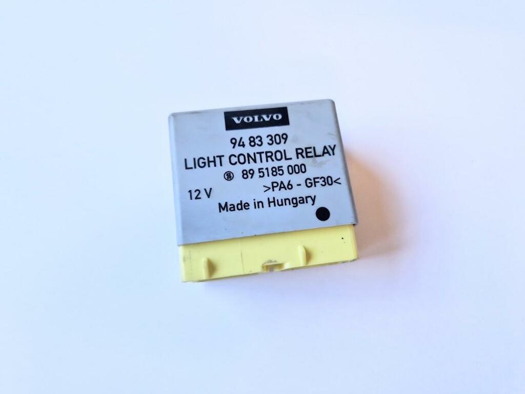 Afbeelding 1 van Lamp controle relais Volvo S70 C70 V70 V70 XC I 9483309