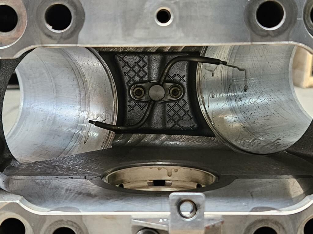 Afbeelding 13 van Motor onderblok BMW M3 E92 S65 V8 S65B40 11110036844