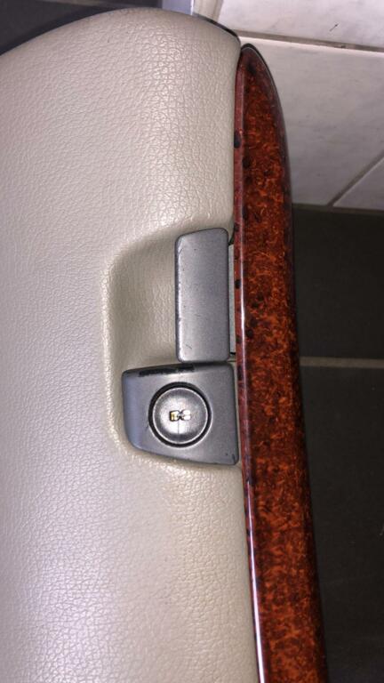 Afbeelding 3 van Dashboard klep origineel beige skai Volvo V70 II ('00-'08)