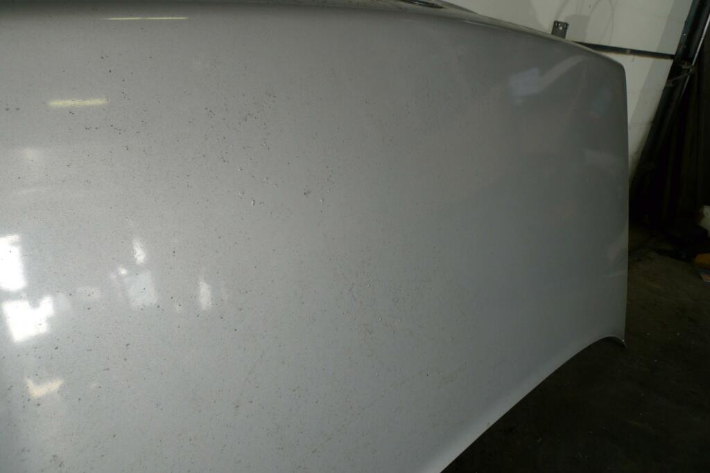 Afbeelding 4 van Kofferdeksel Mercedes 126 735U astral zilver bubbeltjes in lak verder net kofferdeksel