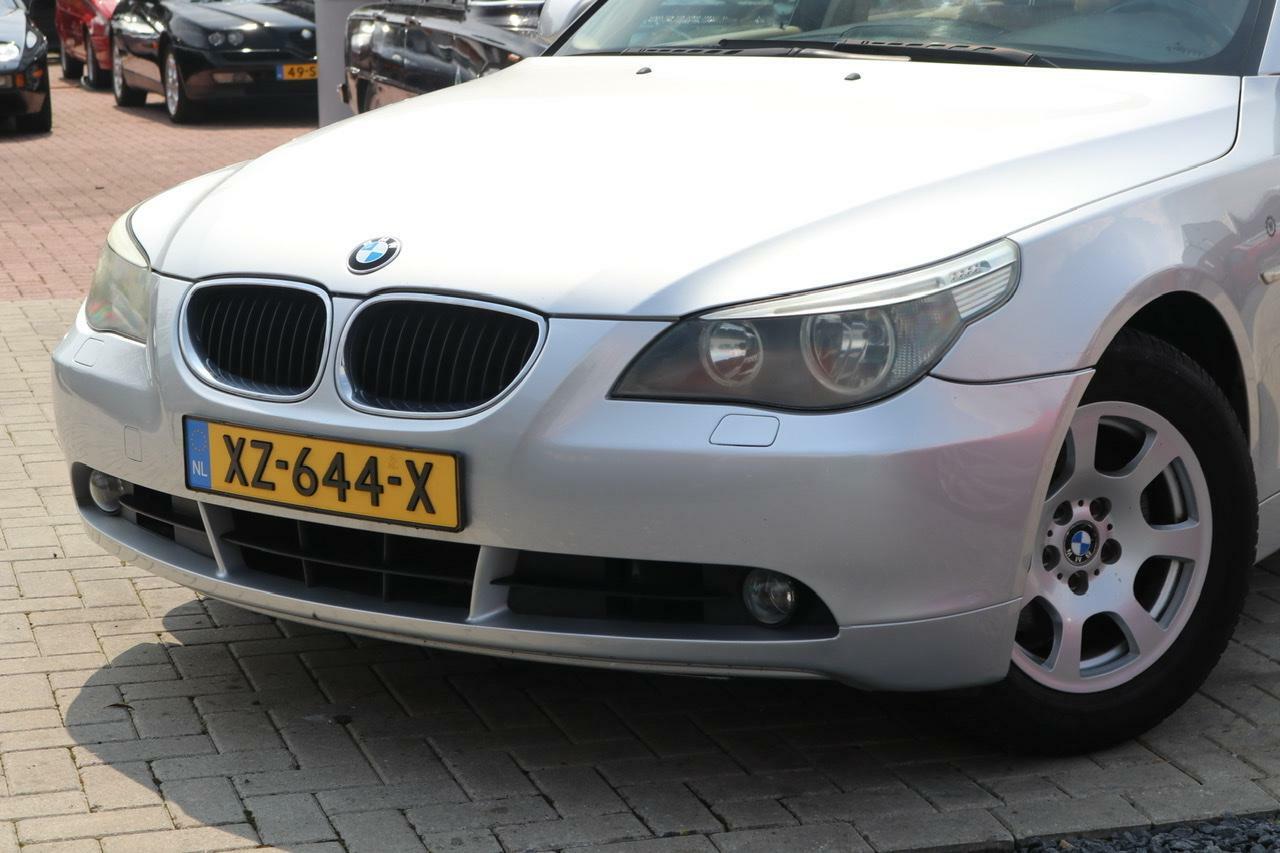 Caroutlet Groningen - BMW 5-serie Touring 525i | AUTOMAAT | STOELVERW | LEDER