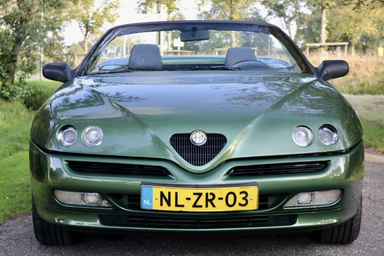 Caroutlet Groningen - Alfa Romeo Spider 2.0-16V T.Spark | NW DB | MOOIE STAAT | BEIGE KAP