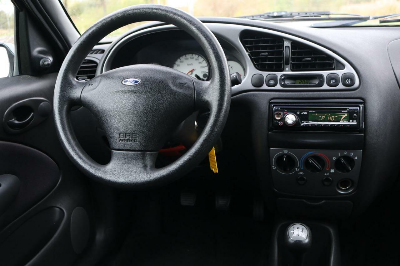 Caroutlet Groningen - Ford Fiesta 1.3-8V Classic | AIRCO | ZUINIG | DISTRIBUTIEKETTING